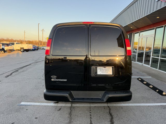 Used 2025 Chevrolet Express 2500 w/ Driver Convenience Package RWD image 11