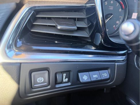 Used 2022 Cadillac XT6 Sport w/ Platinum Package image 23