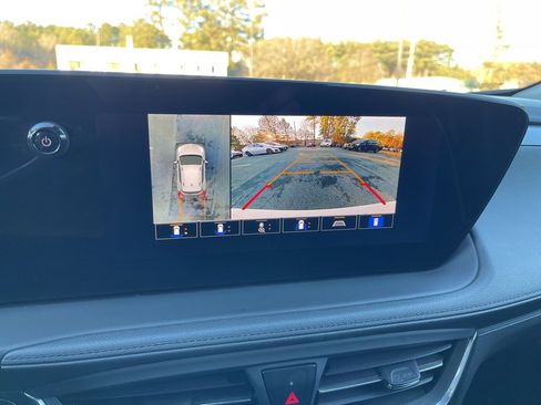 Used 2024 Buick Encore GX Avenir w/ Avenir Technology Package image 15