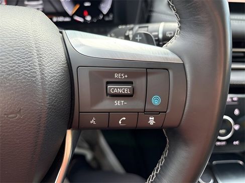 Used 2023 INFINITI QX60 Sensory image 11