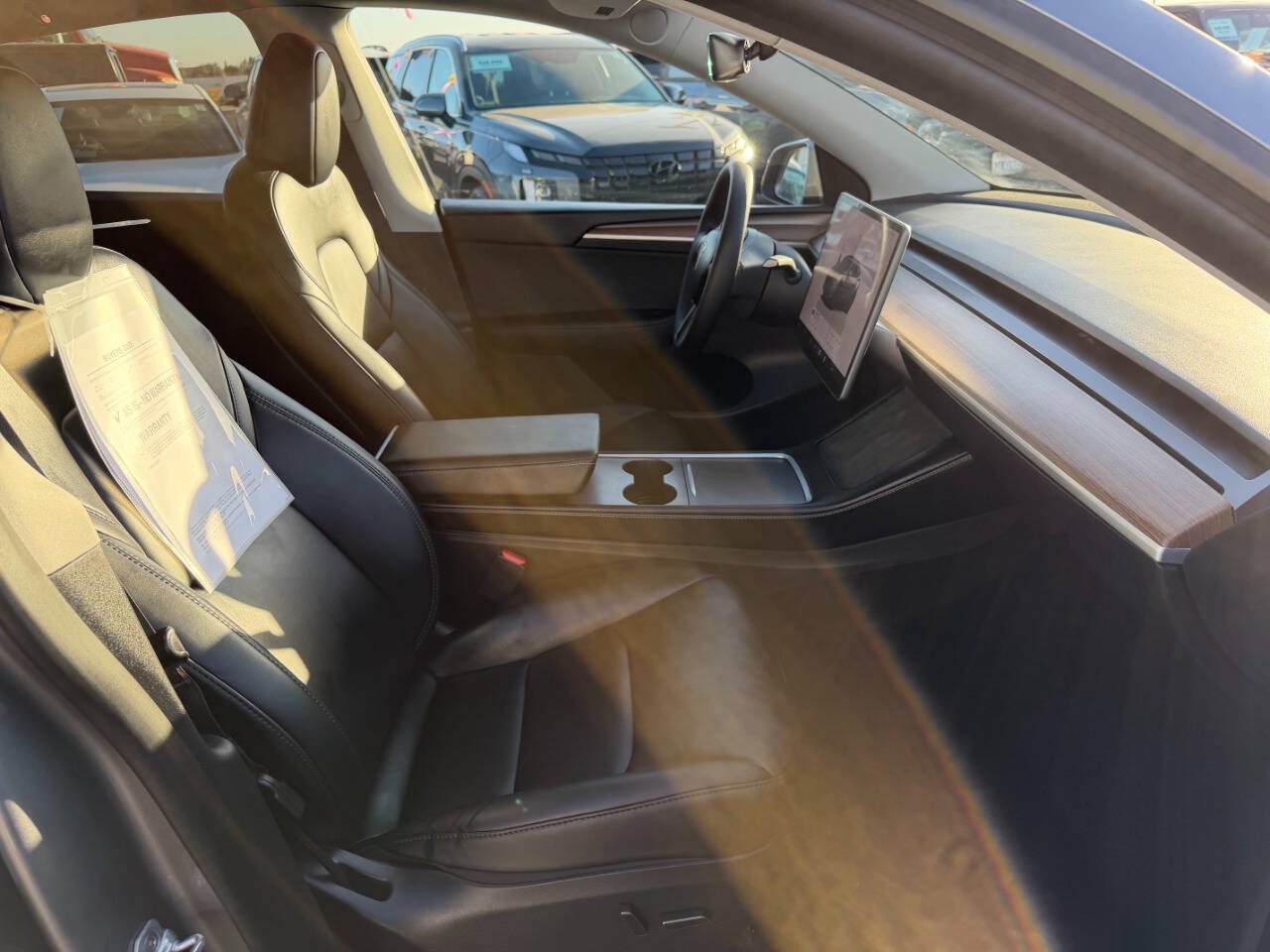 Used 2024 Tesla Model Y Long Range AWD/4WD image 16
