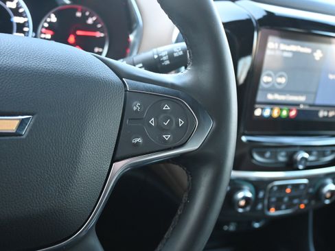 Used 2023 Chevrolet Traverse Premier image 19