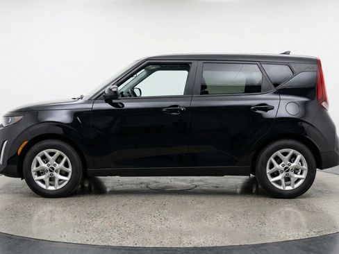 Used 2025 Kia Soul LX w/ LX Technology Package image 5