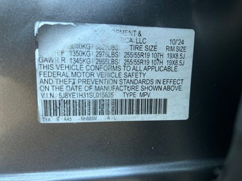 Used 2025 Acura MDX SH-AWD image 22