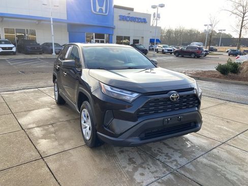 Used 2024 Toyota RAV4 LE image 2