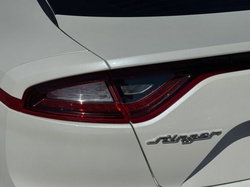 Used 2018 Kia Stinger GT2 RWD image 11