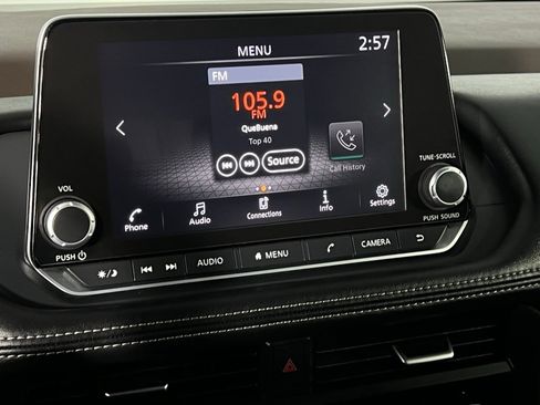 Used 2023 Nissan Rogue S image 17