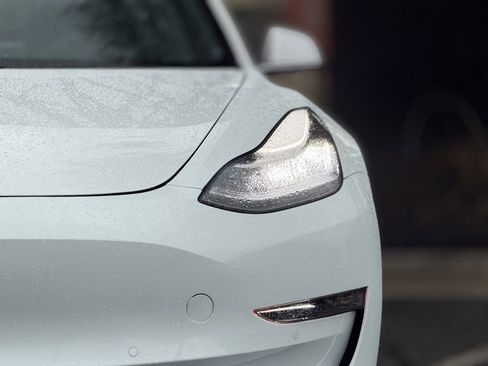 Used 2020 Tesla Model 3 Standard Range Plus image 5