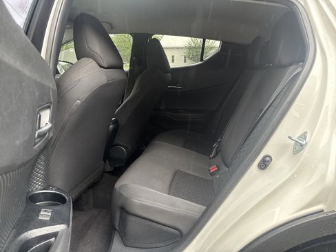 Used 2021 Toyota C-HR LE FWD image 14