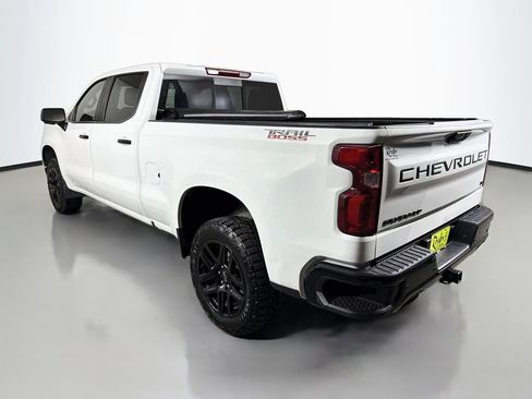 Used 2023 Chevrolet Silverado 1500 LT Trail Boss w/ Convenience Package II AWD/4WD image 8