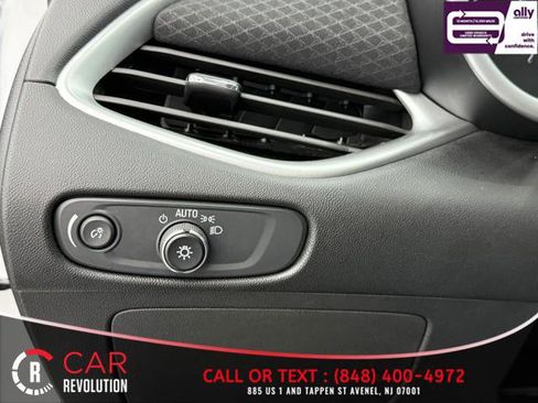 Used 2024 Chevrolet Malibu LT image 35