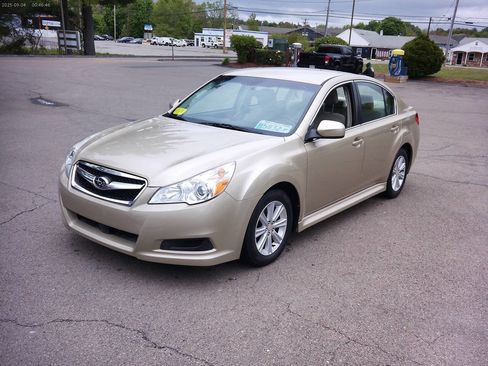 Used 2010 Subaru Legacy 2.5i Premium AWD/4WD image 1