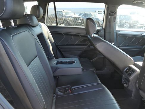 Used 2022 Volkswagen Tiguan SE R-Line image 23