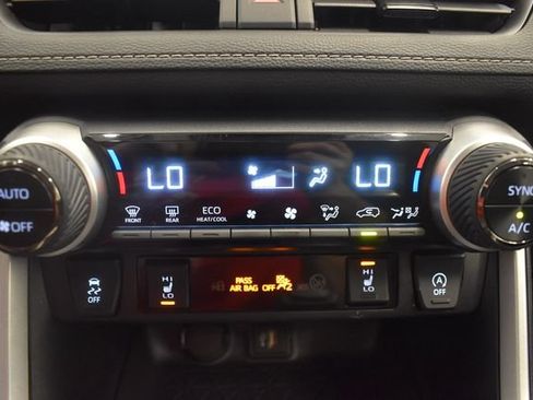Used 2025 Toyota RAV4 XLE w/ Weather Package AWD/4WD image 27