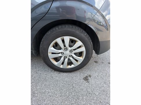 Used 2022 Kia Soul LX FWD image 5