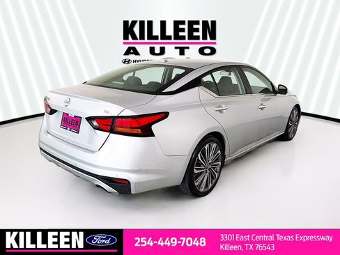 Used 2023 Nissan Altima 2.5 SL FWD image 9