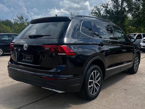 Used 2020 Volkswagen Tiguan SE FWD image 5