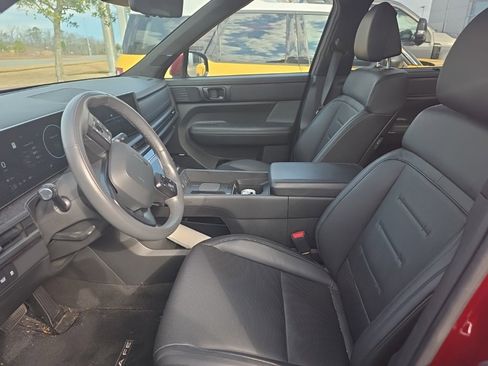 Used 2024 Hyundai Santa Fe Calligraphy image 2