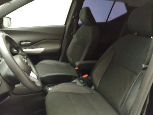 Used 2020 Nissan Kicks SV FWD image 17