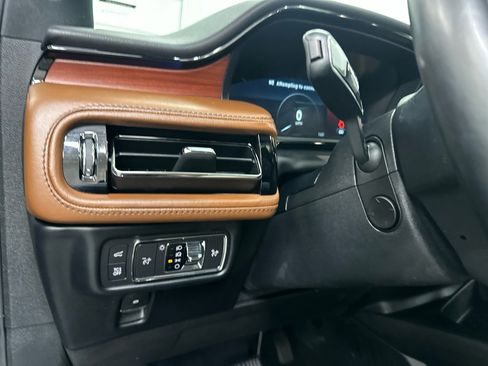 Certified 2022 Lincoln Nautilus Reserve w/ Monochromatic Package image 34