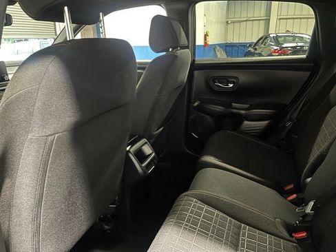 Used 2024 Honda HR-V Sport image 17