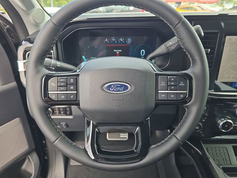 New 2026 Ford F250 Lariat w/ Black Appearance Package image 24