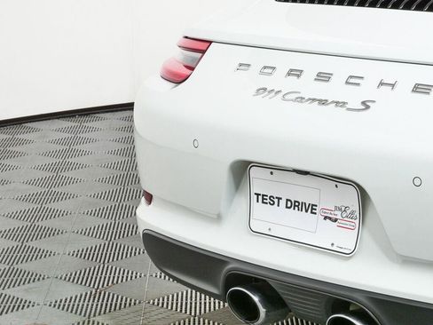 Certified 2018 Porsche 911 Carrera S RWD image 31