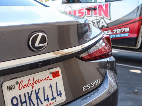 Used 2021 Lexus ES 350 w/ Premium Package image 11