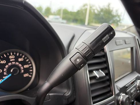 Used 2018 Ford F150 XLT w/ Equipment Group 301A Mid AWD/4WD image 19
