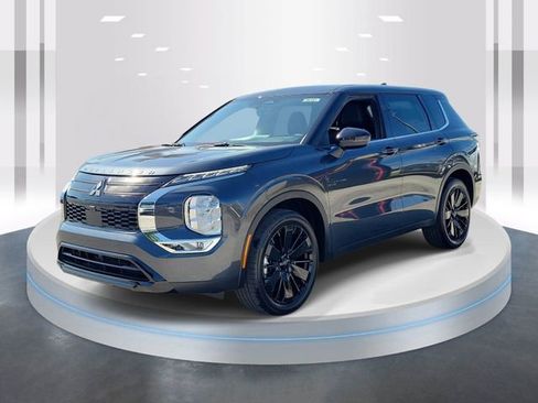 New 2026 Mitsubishi Outlander SE FWD image 3
