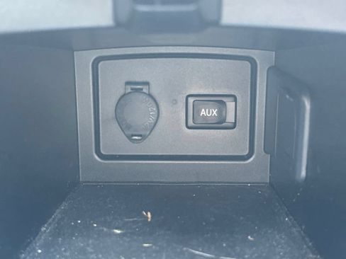Used 2009 Toyota Camry LE FWD image 24
