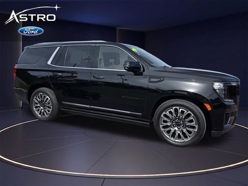Used 2024 GMC Yukon Denali Ultimate AWD/4WD image 1