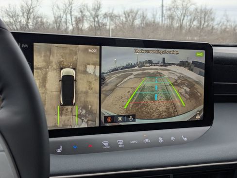 New 2026 Nissan Leaf SV+ w/ Floor Mat Package (SV+) image 18