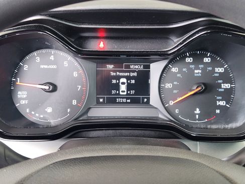 Certified 2025 Chevrolet Trax LS FWD image 17
