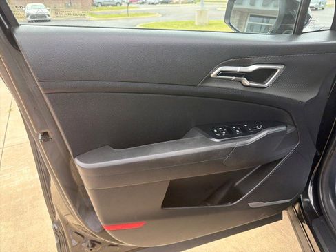 Used 2024 Kia Sportage LX image 13