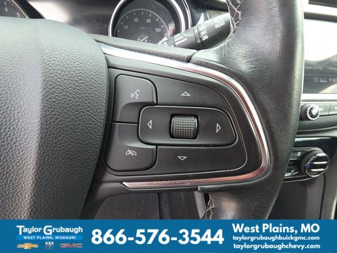 Used 2020 Buick Encore GX Select w/ Experience Buick Package FWD image 18