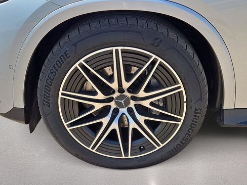 Used 2026 Mercedes-Benz GLC 43 AMG 4MATIC image 11