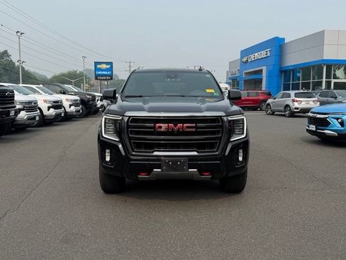 Used 2023 GMC Yukon XL AT4 w/ AT4 Premium Package AWD/4WD image 2