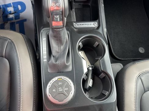 New 2025 Ford Bronco Outer Banks image 21