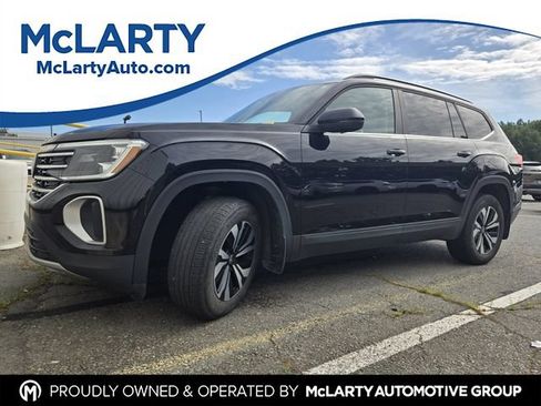 Used 2024 Volkswagen Atlas SE FWD image 1