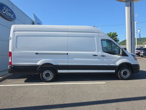 Used 2025 Ford Transit 250 148 High Roof Extended RWD image 2
