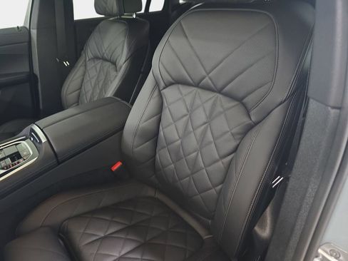 New 2026 BMW X6 xDrive40i w/ Climate Comfort Package image 12