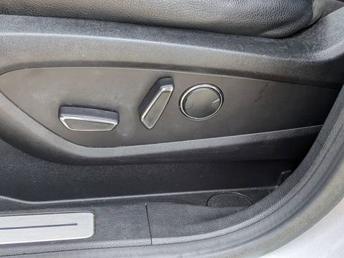 Used 2015 Lincoln MKC FWD image 5