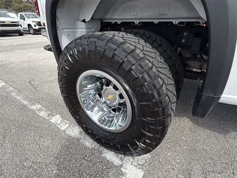 Used 2025 Chevrolet Silverado 3500 LTZ w/ LTZ Plus Package image 37