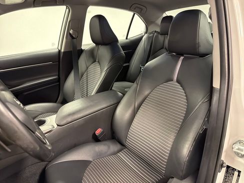 Used 2023 Toyota Camry SE FWD image 19