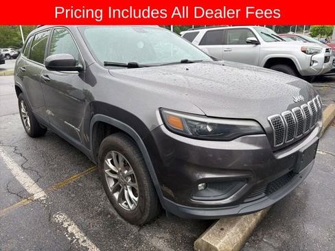 Used 2019 Jeep Cherokee Latitude Plus AWD/4WD image 3