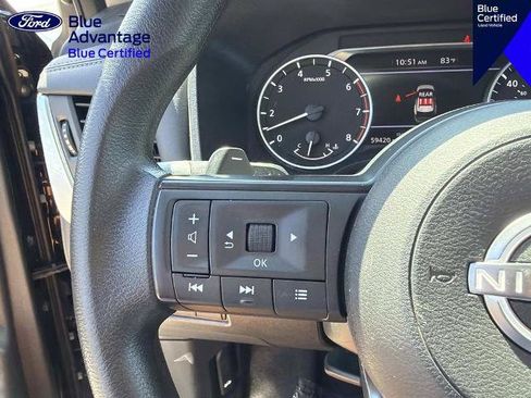 Used 2024 Nissan Rogue S FWD image 18