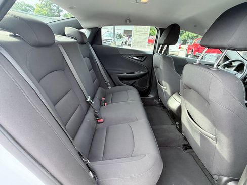 Used 2021 Chevrolet Malibu LS FWD image 25
