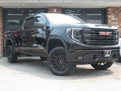 Used 2025 GMC Sierra 1500 Elevation w/ Preferred Package