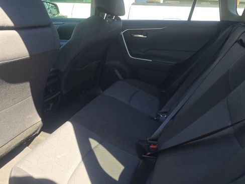 Used 2019 Toyota RAV4 XLE image 5